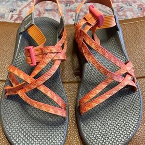 Chaco Zx1 Classic Water Sport Sandal Size 9 Peach